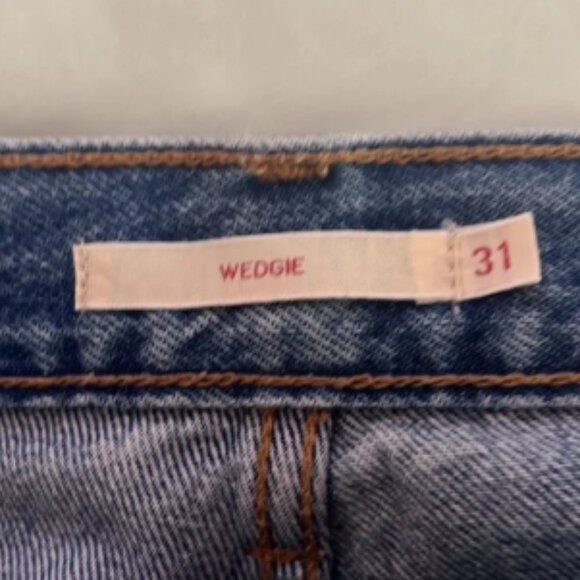 LEVIS WEDGIE JEANS - Picture 5 of 6